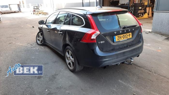 Begagnade Baklucka Volvo V60 I (FW/GW) 1.6 T3 16V Pris € 245,00 Marginaltabell erbjuds av Auto Bek