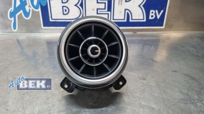 Begagnade Luftmunstycke, instrumentbräda MG HS/EHS I (AS23) 1.5 EHS T-GDI Hybrid Pris € 35,00 Marginaltabell erbjuds av Auto Bek