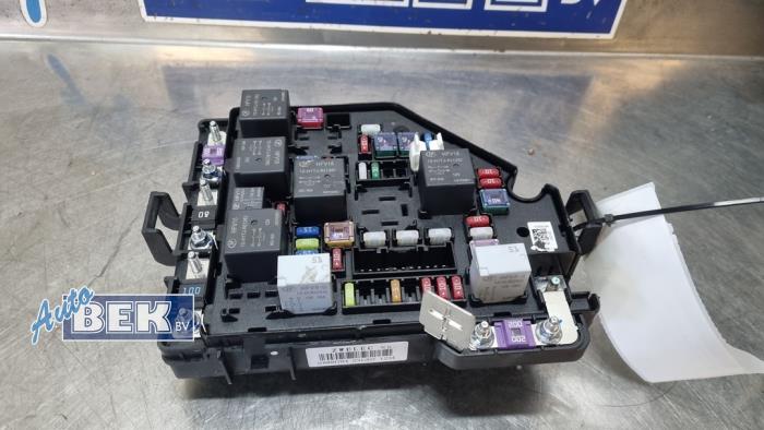 Begagnade Säkringsbox MG HS/EHS I (AS23) 1.5 EHS T-GDI Hybrid Pris € 96,80 Marginaltabell erbjuds av Auto Bek