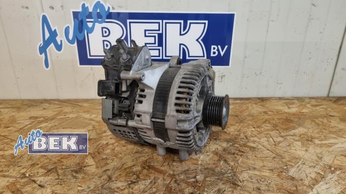 Dynamo van een Ford Focus 4 Wagon 1.0 EcoBoost 12V Hybrid 155 2021