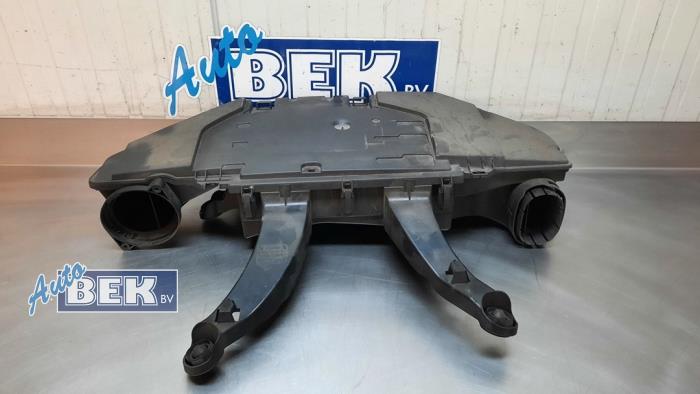 Begagnade Luftfilterhus BMW X5 (E70) 3.0sd 24V Pris € 50,00 Marginaltabell erbjuds av Auto Bek