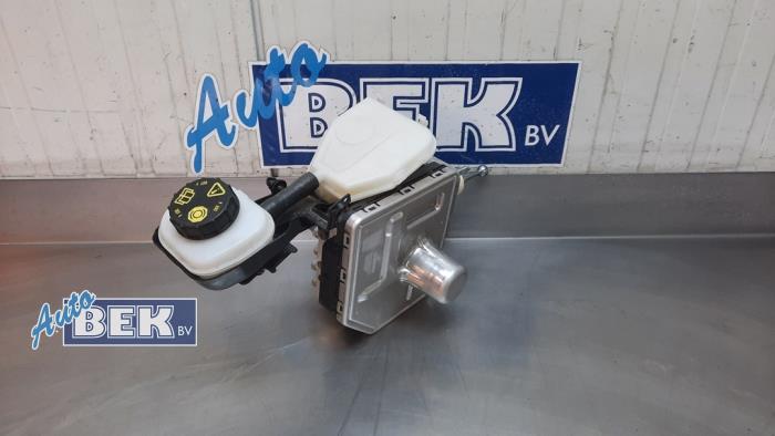 Usagé Servo frein Volvo XC40 (XZ) Recharge 70 kWh Prix € 199,99 Règlement à la marge proposé par Auto Bek