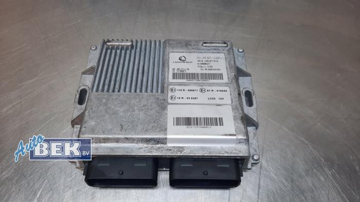 Used LPG module Dacia Sandero III 1.0 TCe 90 12V Price € 99,99 Margin scheme offered by Auto Bek