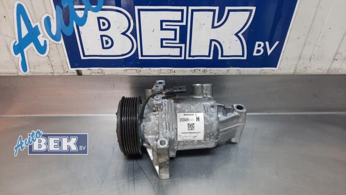 Usagé Pompe clim Dacia Sandero III 1.0 TCe 90 12V Prix € 124,00 Règlement à la marge proposé par Auto Bek