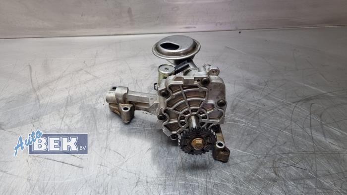 Używane Pompa oleju Opel Astra K 1.4 Turbo 16V Cena € 75,00 Procedura marży oferowane przez Auto Bek