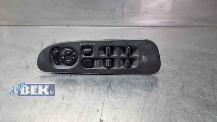 Usados Interruptor combinado de ventanillas Dodge Ram 3500 Standard Cab (DR/DH/D1/DC/DM) 5.7 V8 Hemi 1500 4x2 Precio de solicitud ofrecido por Auto Bek