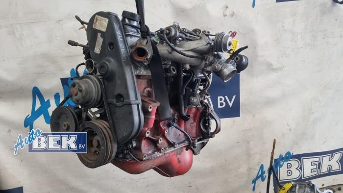 Engine from a Volvo 940 I Estate 2.3i (LPT) Polar 1996