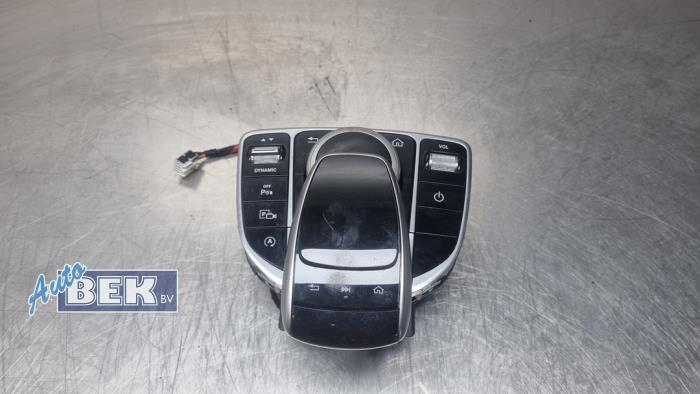 Begagnade Kontrollenhet, multimedia Mercedes E (W213) E-220d 2.0 Turbo 16V Pris € 175,00 Marginaltabell erbjuds av Auto Bek