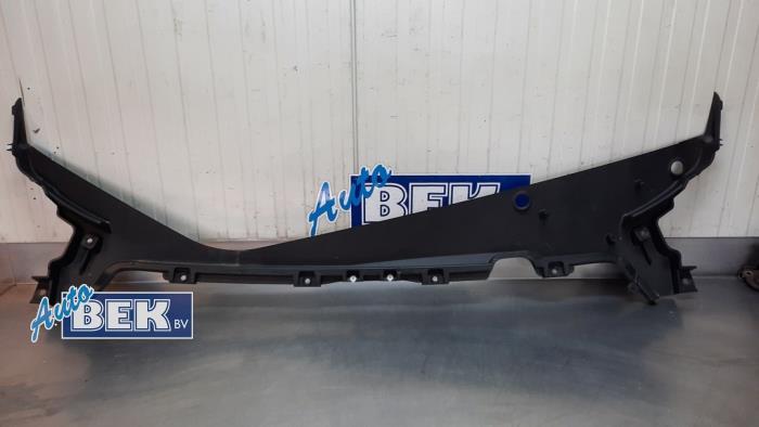 Używane Parawan Tesla Model Y (5YJY) Long Range RWD Cena € 25,00 Procedura marży oferowane przez Auto Bek