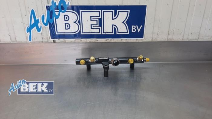Fuel main line pipe