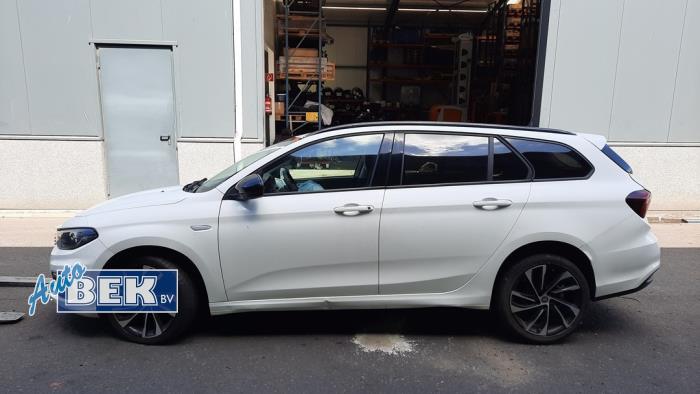 Begagnade Bakdörr, 4-dörrars, vänster Fiat Tipo (356W/357W) 1.4 T-Jet 16V Pris € 345,00 Marginaltabell erbjuds av Auto Bek