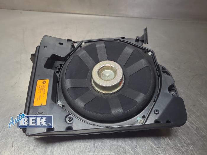 Używane Subwoofer BMW M2 (F87) 3.0 24V Competition Cena € 150,00 Procedura marży oferowane przez Auto Bek