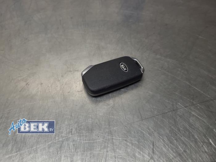 Używane Klucz Kia Niro I (DE) 1.6 GDI PHEV Cena na żądanie oferowane przez Auto Bek
