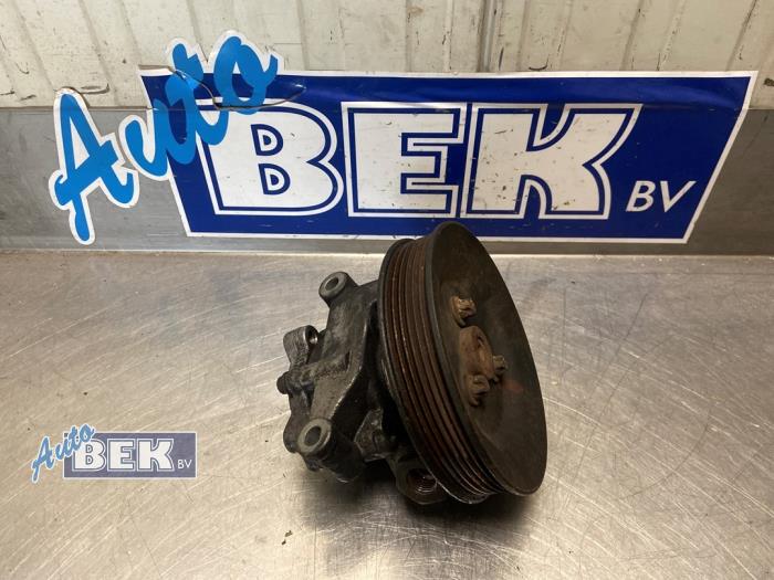 Usagé Pompe de direction Mercedes Sprinter 2t (901/902) 211 CDI 16V Prix € 19,00 Règlement à la marge proposé par Auto Bek
