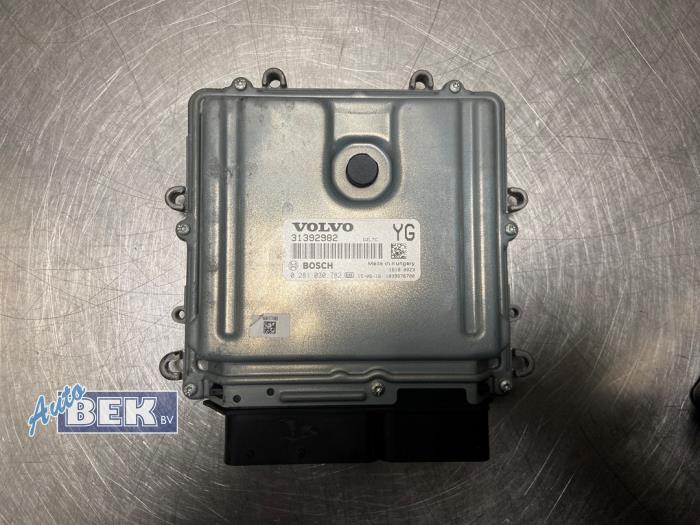 Engine management computer from a Volvo XC70 (BZ) 2.4 D5 20V 220 AWD 2015