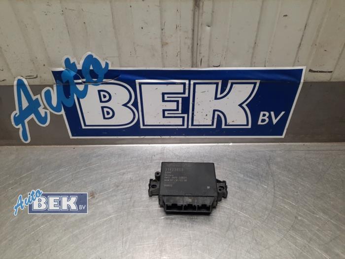 Usados Módulo PDC Volvo XC70 (BZ) 2.4 D5 20V 220 AWD Precio € 29,95 Norma de margen ofrecido por Auto Bek