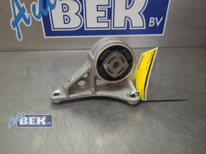 Used Engine mount Porsche Taycan (Y1A) 4S 105 kWh Price € 49,99 Margin scheme offered by Auto Bek
