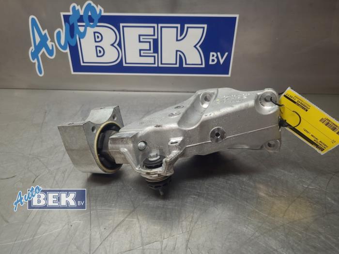 Used Engine mount Porsche Taycan (Y1A) 4S 105 kWh Price € 115,00 Margin scheme offered by Auto Bek