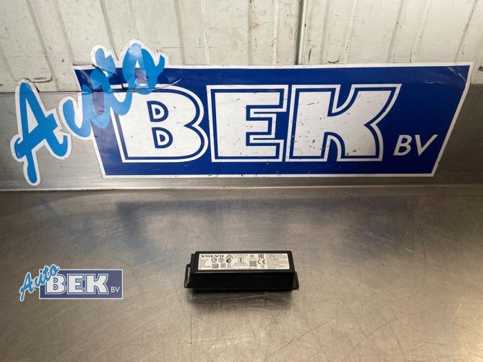 Begagnade Extrabatteri Volvo XC60 I (DZ) 2.0 D4 16V Pris € 23,99 Marginaltabell erbjuds av Auto Bek