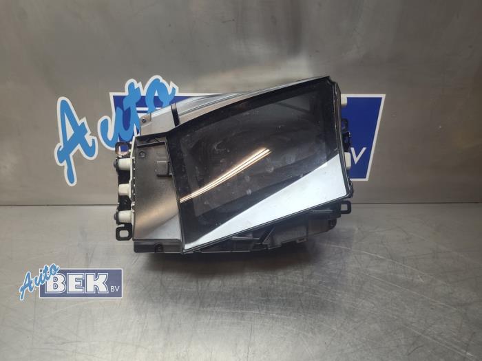 Usados Pantalla Head-up Porsche Taycan (Y1A) 4S 105 kWh Precio € 899,99 Norma de margen ofrecido por Auto Bek
