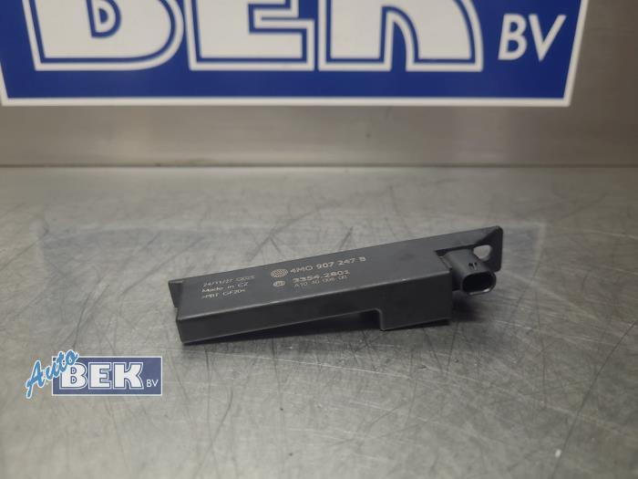 Keyless system antenna