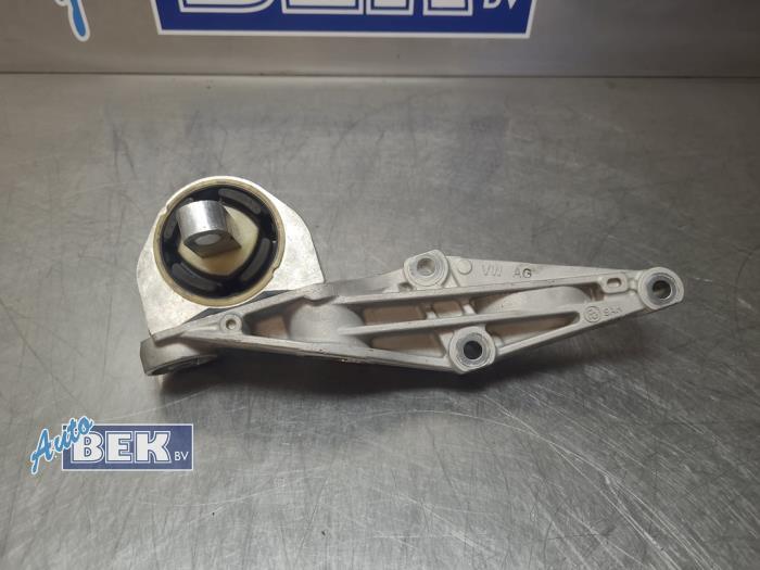 Used Engine mount Porsche Taycan (Y1A) 4S 105 kWh Price € 125,00 Margin scheme offered by Auto Bek