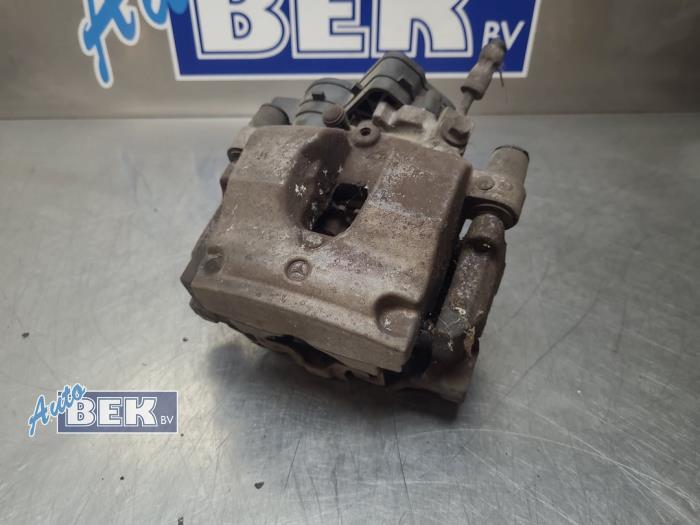 Gebrauchte Bremszange links hinten Mercedes GLC Coupe (C253) 2.2 250d 16V BlueTEC 4-Matic Preis € 37,50 Margenregelung angeboten von Auto Bek