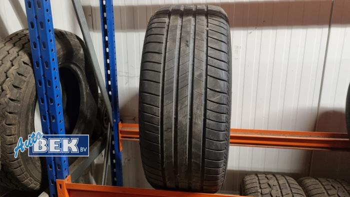 Używane Opona Cena na żądanie oferowane przez Auto Bek