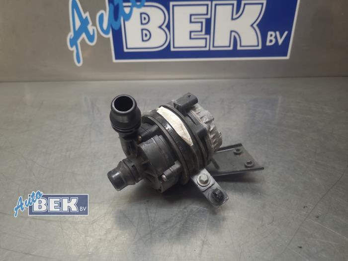 Begagnade Extra vattenpump Mercedes GLC Coupe (C253) 2.2 250d 16V BlueTEC 4-Matic Pris € 85,00 Marginaltabell erbjuds av Auto Bek
