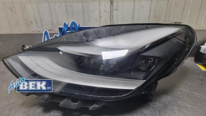 Używane Reflektor lewy Tesla Model Y (5YJY) Long Range RWD Cena € 900,00 Procedura marży oferowane przez Auto Bek