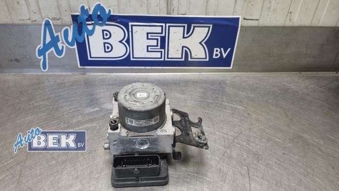 Używane Pompa ABS Opel Vivaro 1.6 CDTi BiTurbo 125 Cena € 59,99 Procedura marży oferowane przez Auto Bek