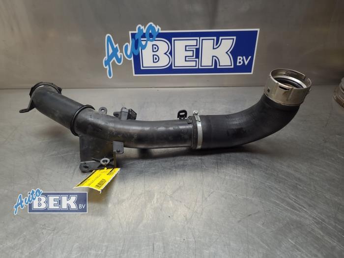 Gebrauchte Intercooler Rohr Volvo XC40 (XZ) 1.5 T4 Plug-in Hybrid 12V Preis € 75,00 Margenregelung angeboten von Auto Bek
