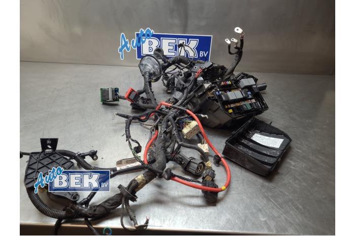 Wiring harness Volvo XC40 1.5 T4 Plug-in Hybrid 12V - 32301430