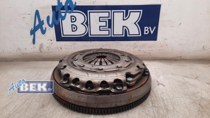 Usagé Kit embrayage (complet) Peugeot 208 II (UB/UH/UP) 1.2 Vti 12V PureTech 100 Prix € 99,95 Règlement à la marge proposé par Auto Bek