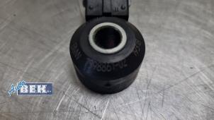 Klopfsensor van een BMW M5 (F90) 4.4 Competition V8 32V TwinPower Turbo 2020