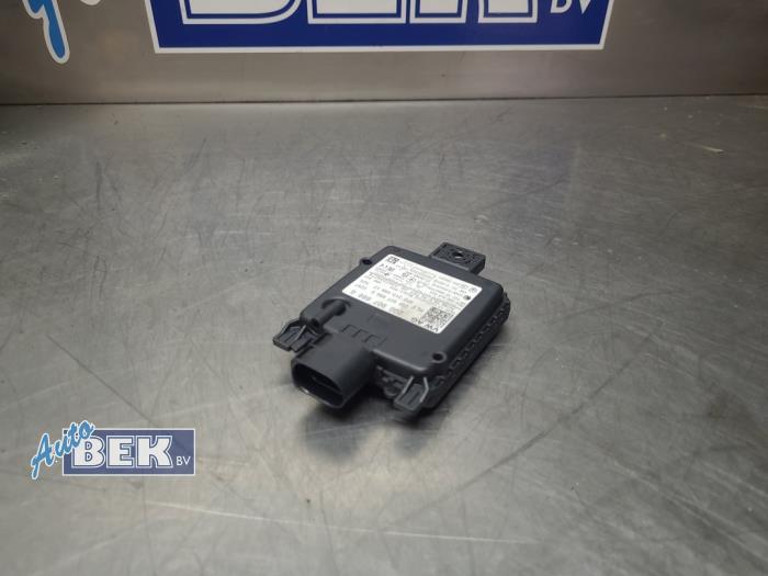 Begagnade Radarsensor Skoda Enyaq iV (NYAC) 80 Pris € 100,00 Marginaltabell erbjuds av Auto Bek