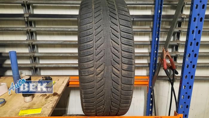 Używane Opona zimowa Cena na żądanie oferowane przez Auto Bek