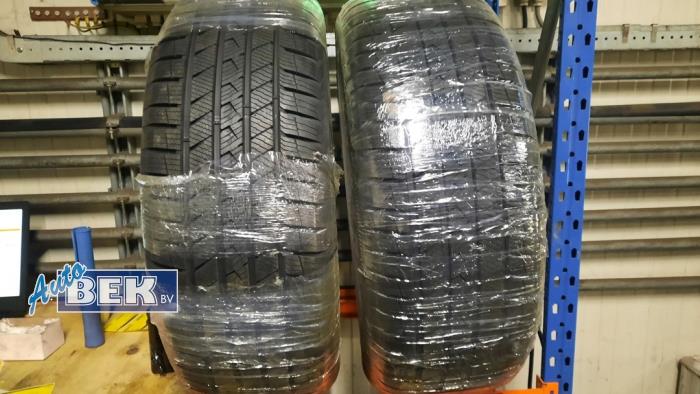 Nowe Opona Cena na żądanie oferowane przez Auto Bek