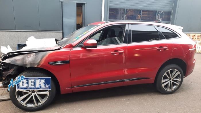 Usados Ventanilla triangular izquierda detrás Jaguar F-Pace 2.0 D 180 16V AWD Precio de solicitud ofrecido por Auto Bek