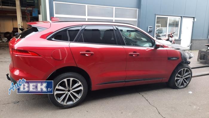 Usados Ventanilla triangular derecha detrás Jaguar F-Pace 2.0 D 180 16V AWD Precio de solicitud ofrecido por Auto Bek