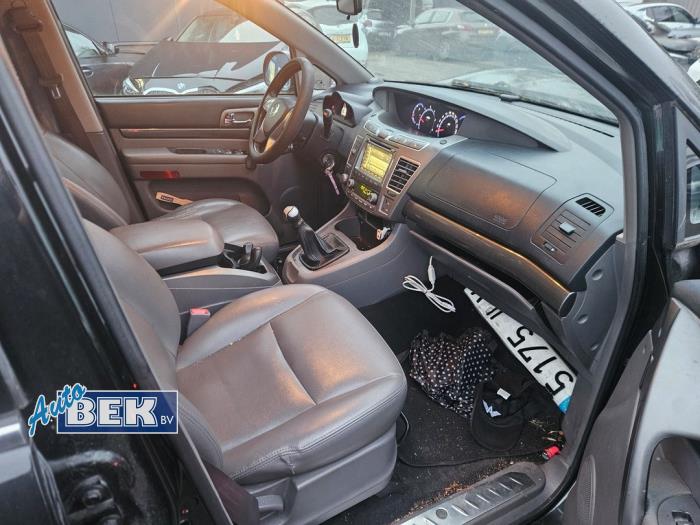 Używane Panel Ssang Yong Rodius 2.0 e-200 Xdi 16V 2WD Cena na żądanie oferowane przez Auto Bek