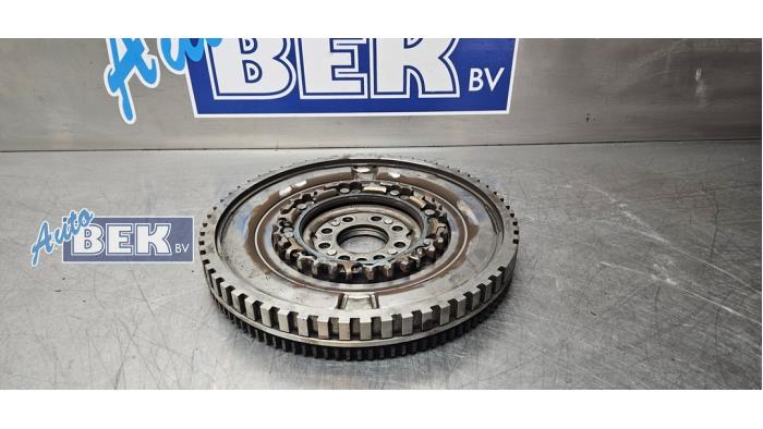 Used Flywheel Kia Ceed (CDB5/CDBB) 1.6 CRDi 16V 136 Price on request offered by Auto Bek