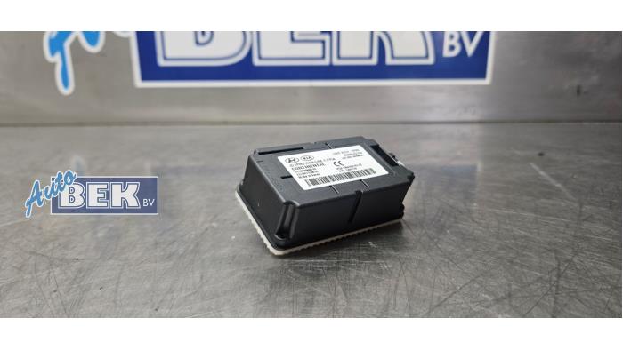 Begagnade Däcktrycksmodul Kia Cee'd (JDB5) 1.4i 16V Pris € 24,00 Marginaltabell erbjuds av Auto Bek