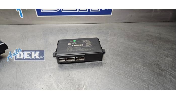 Używane Modul keyless vehicle Jaguar F-Pace 2.0 D 180 16V AWD Cena € 39,95 Procedura marży oferowane przez Auto Bek