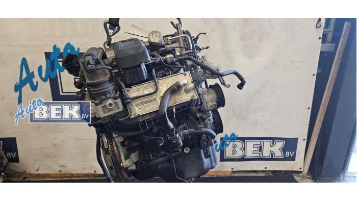 Motor van een Volkswagen Polo V (6R) 1.2 TSI 2014