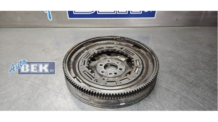 Gebrauchte Schwungrad Volkswagen Golf VIII (CD1) 1.5 eTSI 16V Preis € 50,00 Margenregelung angeboten von Auto Bek