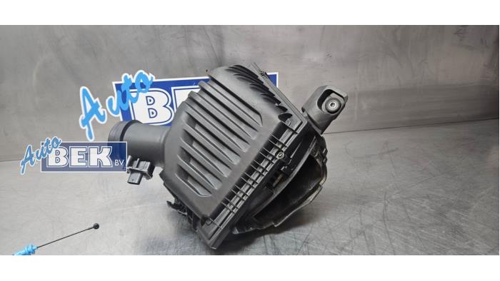 Begagnade Luftfilterhus BMW 1 serie (F40) 116d 1.5 12V TwinPower Pris € 70,00 Marginaltabell erbjuds av Auto Bek