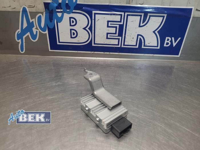 Usagé Module pompe carburant Toyota Yaris Cross (PB1/PJ1) 1.5 12V Hybrid 130 Prix € 100,00 Règlement à la marge proposé par Auto Bek