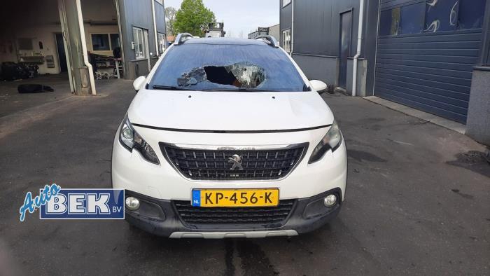 Używane Maska Peugeot 2008 (CU) 1.2 12V e-THP PureTech 110 Cena € 375,00 Procedura marży oferowane przez Auto Bek