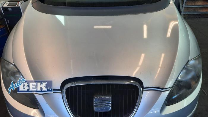 Używane Maska Seat Toledo (5P2) 2.0 FSI 16V Cena € 70,00 Procedura marży oferowane przez Auto Bek